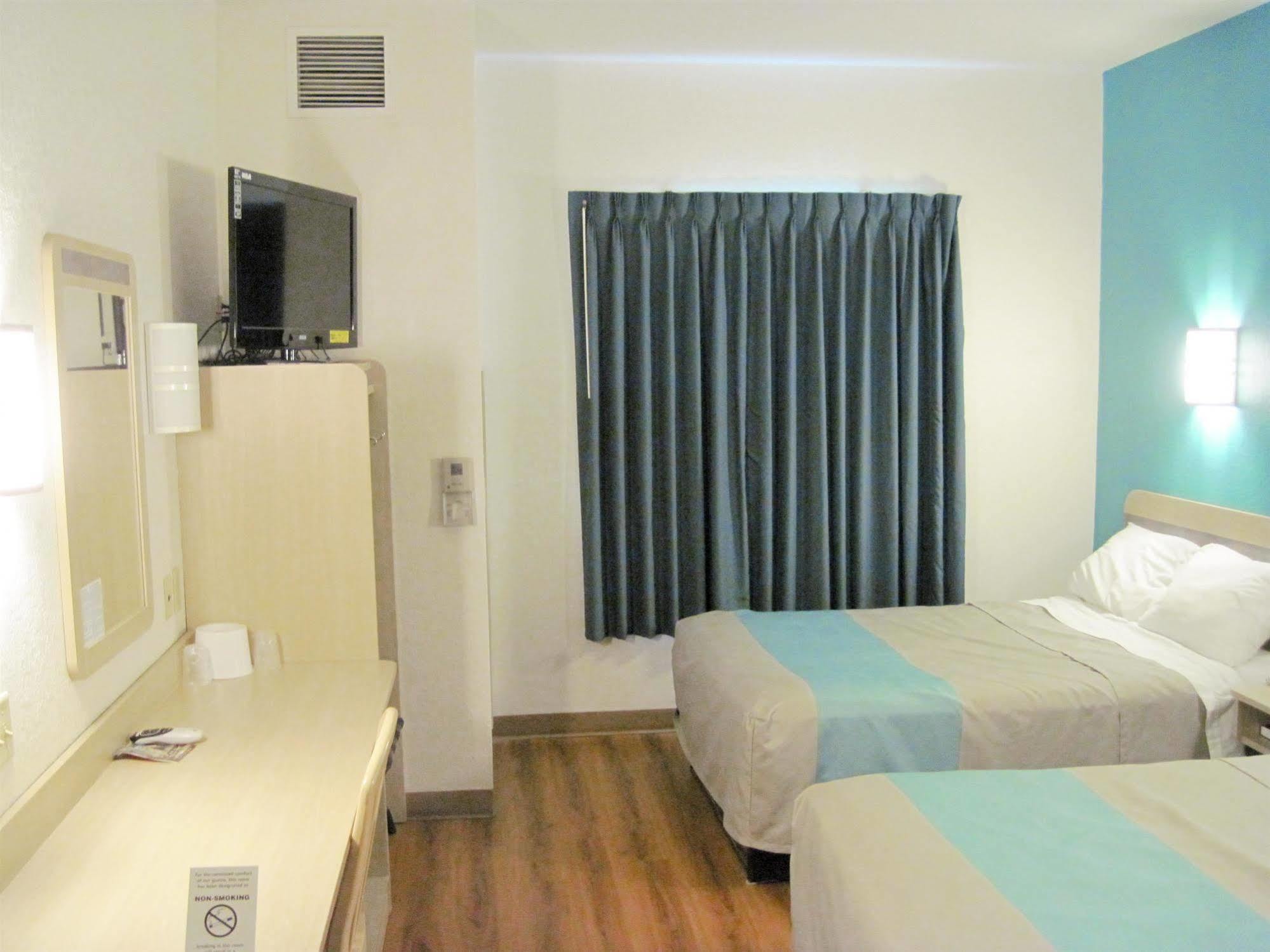 Motel 6-Avoca, Ia Екстериор снимка